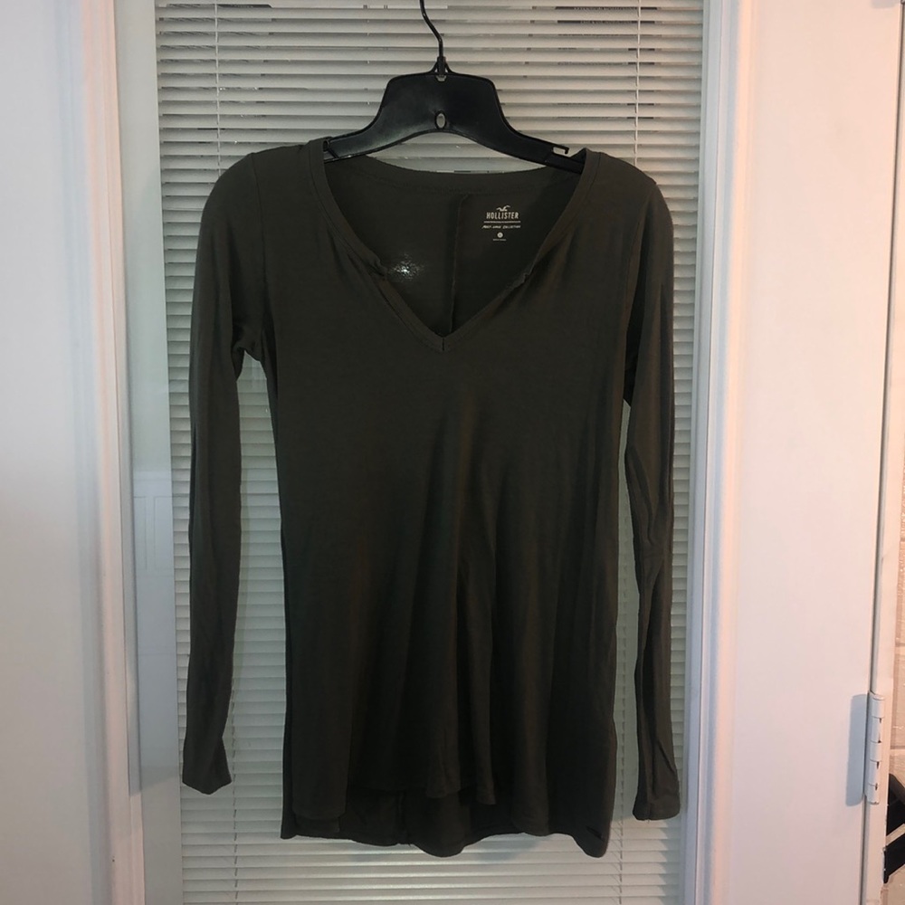 Long sleeve holister must have